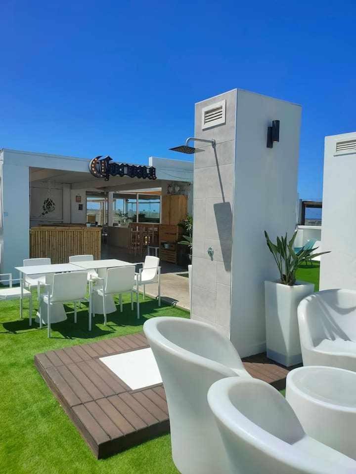 Ocean Sunset Bristol Apartment Коралео Екстериор снимка