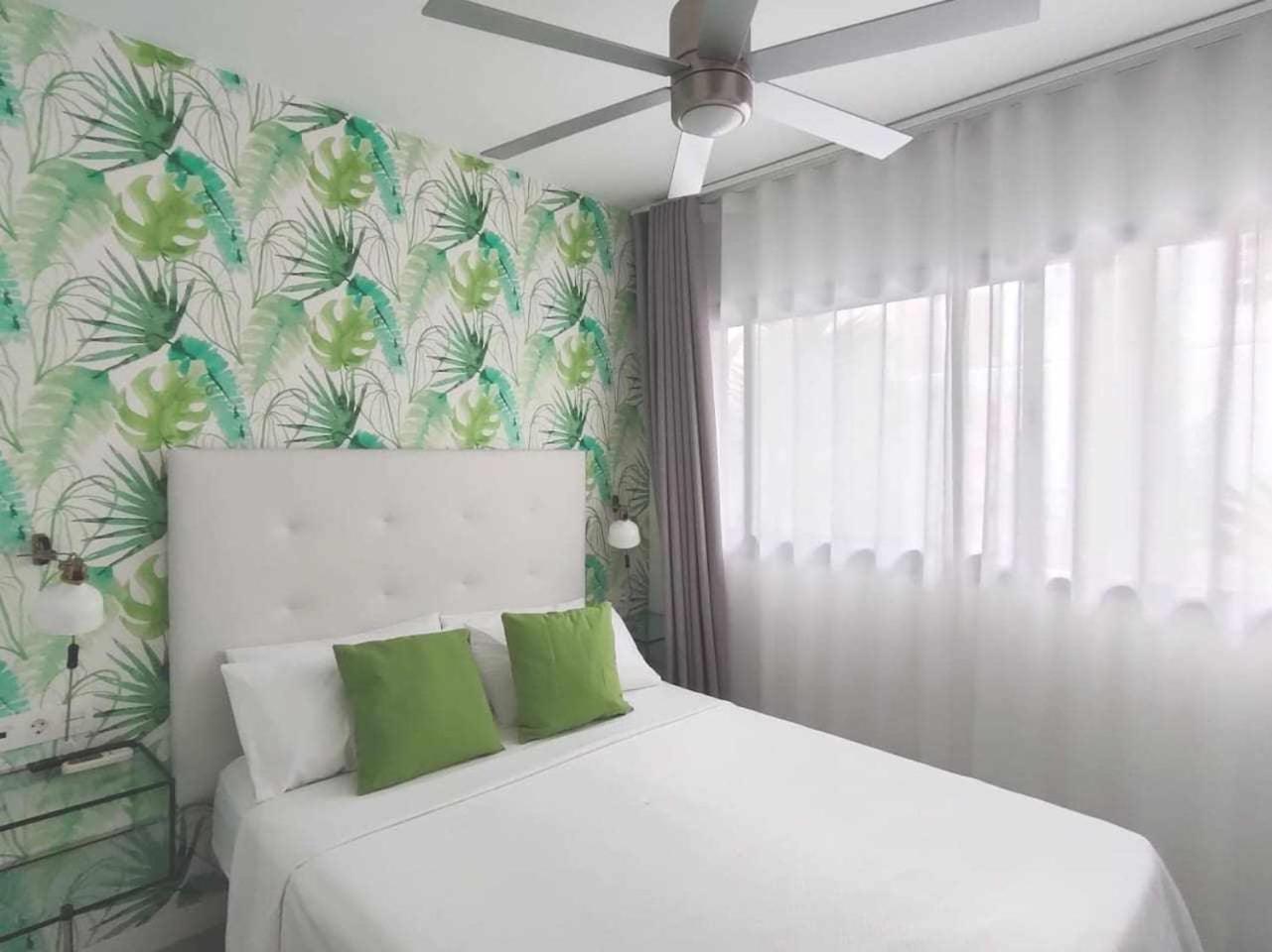 Ocean Sunset Bristol Apartment Коралео Екстериор снимка